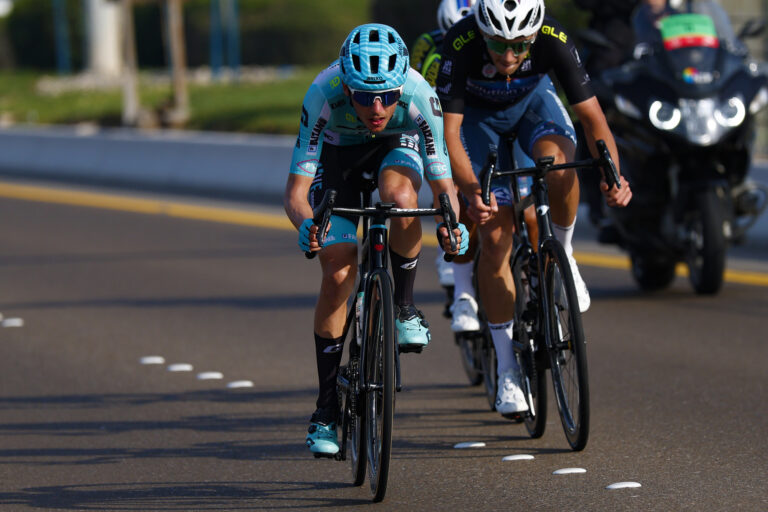 VF GROUP BARDIANI-CSF FAIZANÈ: UAE TOUR, STAGE SIX, TAROZZI CAUGHT 3KM FROM THE FINISH. ZANONCELLO SECURES A TOP 10 IN THE SPRINT.